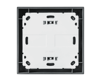 De drukknop bestaat uit drie onderdelen: montagevlak, afdekraam en draadloze drukknop. De twee AAA-batterijen worden standaard meegeleverd.