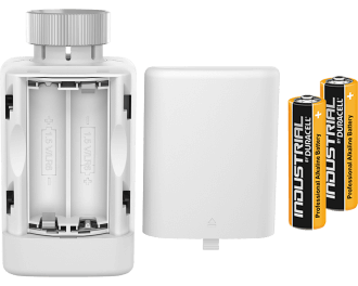 De thermostaatknop werkt op twee meegeleverde AA penlite batterijen. Deze gaan gemiddeld 3 jaar mee voordat ze leeg zijn.