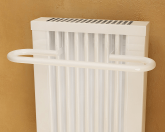 Afstand tussen de radiator en de voorzijde van de handdoekdroger: 10,0 cm. Breedte van de handdoekdroger: 50 cm